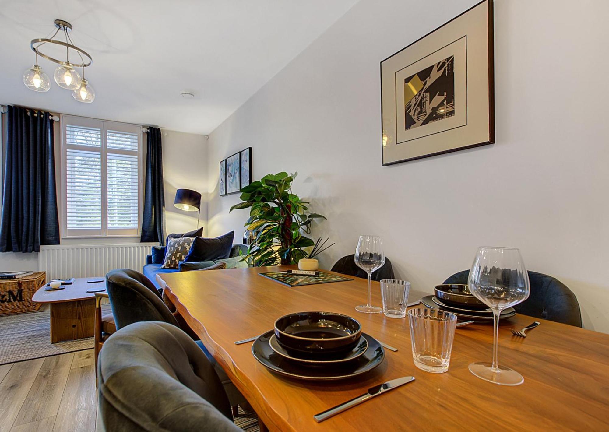 Stylish, Business Traveller Friendly Apartment, With Free Parking And Netflix Farnborough  Exterior foto