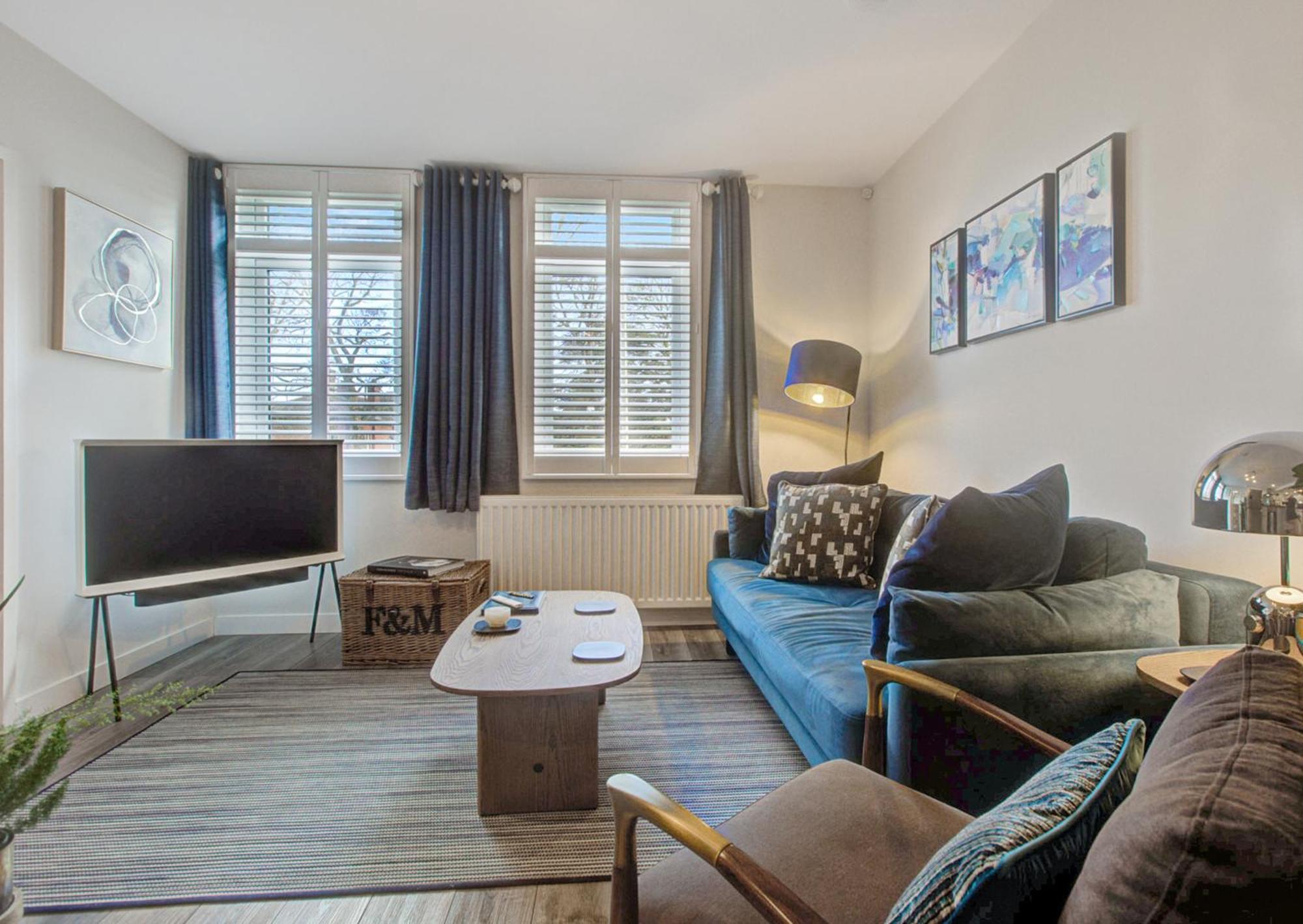 Stylish, Business Traveller Friendly Apartment, With Free Parking And Netflix Farnborough  Exterior foto